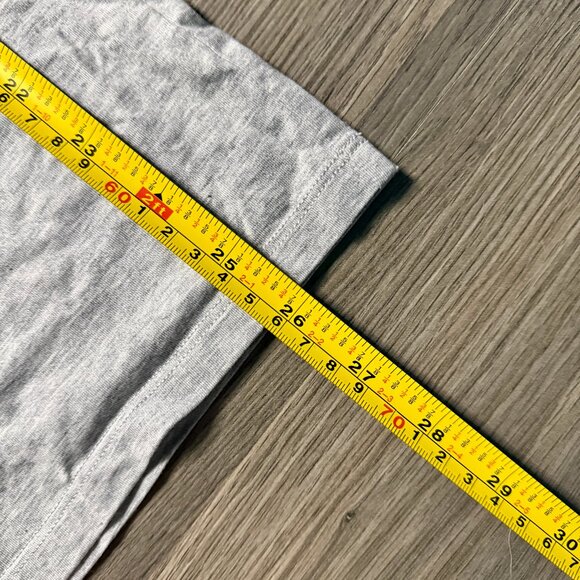 Lululemon Men's 5 Year Basic Long Sleeve - Light Grey - Picture 6 of 6